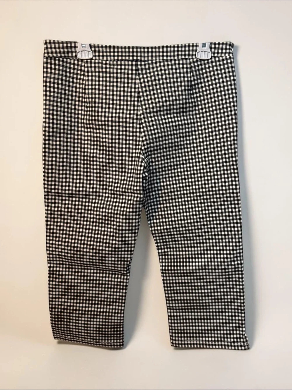 Ladies Sz Large Black & White Gingham Capris